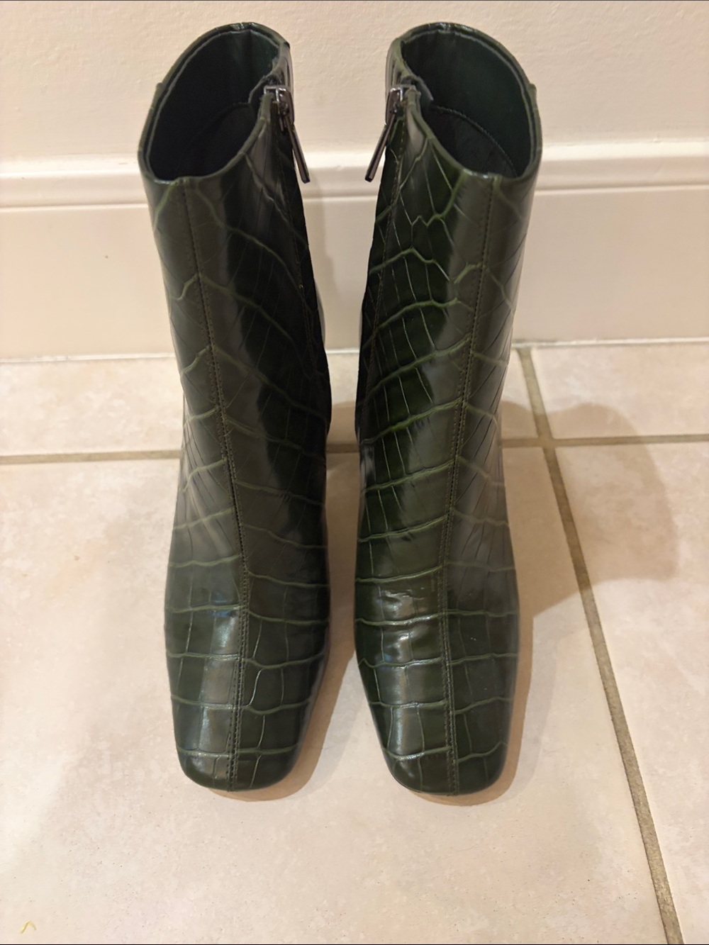 Women's Sam Edelman Green Croc-Embossed Ankle Boots - Sleek Zip Closure